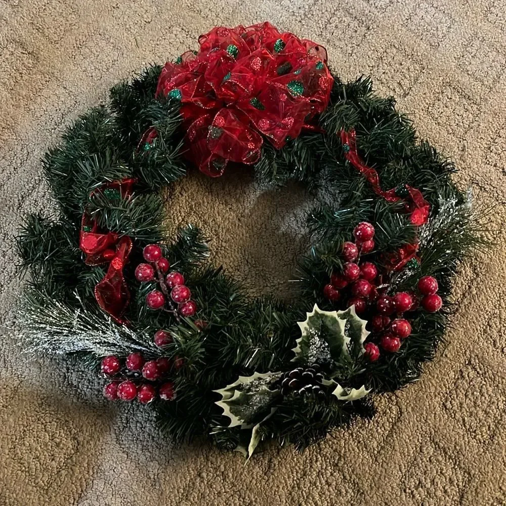 Handcrafted Christmas Wreath w/Pine Cone & Berries